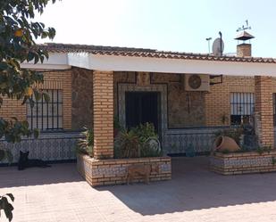 Exterior view of House or chalet for sale in  Córdoba Capital  with Air Conditioner, Private garden and Storage room