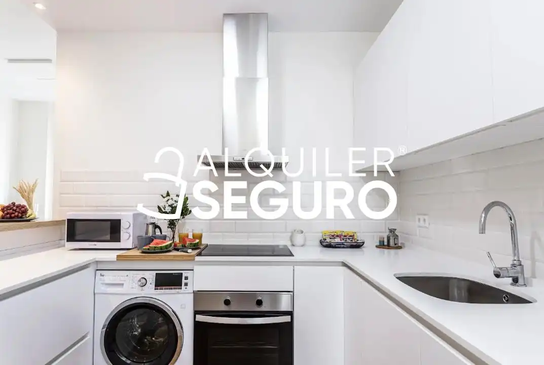 Appartamento con ascensore in affitto a Teodosio, imagen 5
