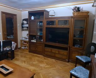 Living room of Flat to rent in Salamanca Capital  with Heating, Parquet flooring and Furnished