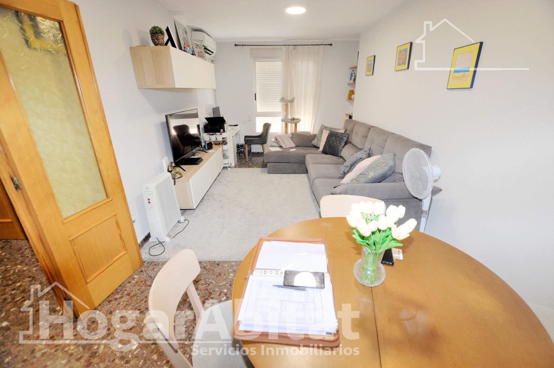 Living room of Flat for sale in Xirivella  with Air Conditioner