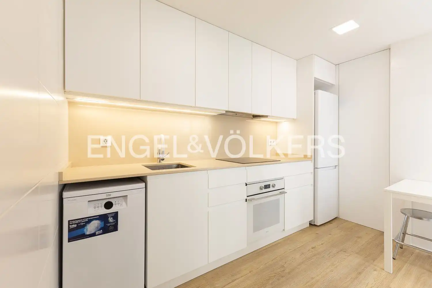 Kitchen of Flat for rent in Valencia  with Air Conditioner, Heating and Terrace