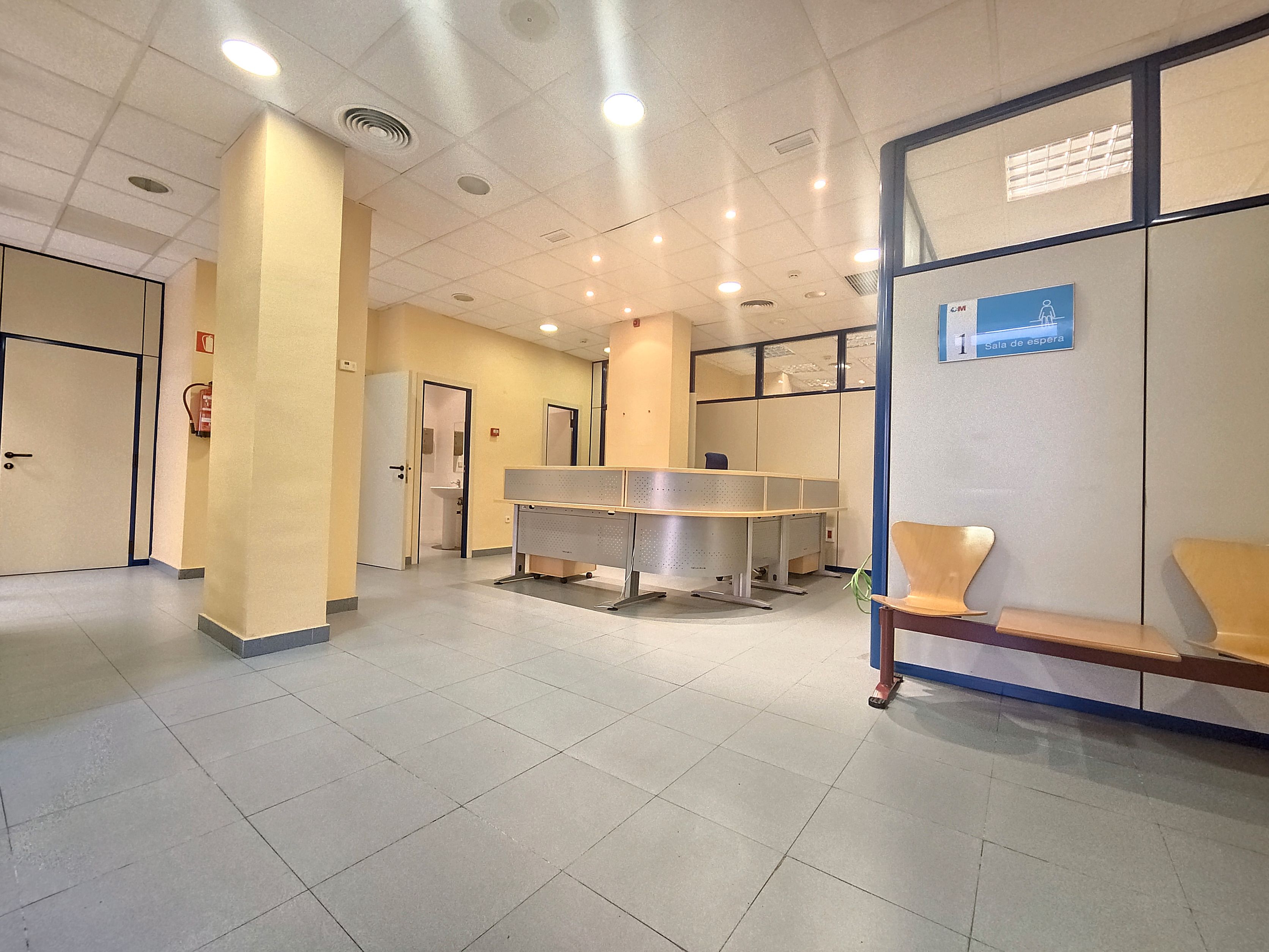 Office for sale in Aranjuez  with Air Conditioner, Storage room and Furnished