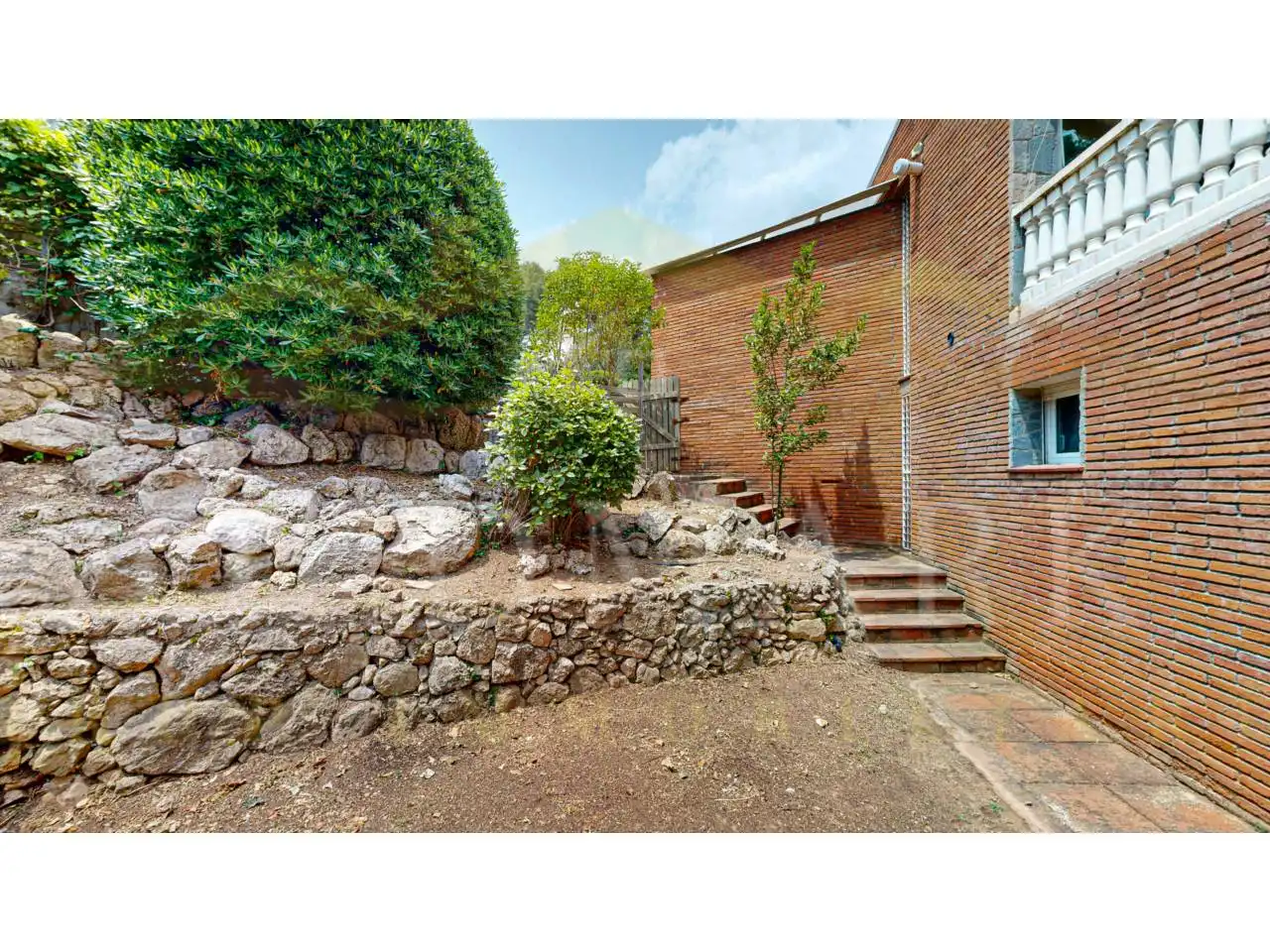 Jardí de Casa o xalet en venda en Corbera de Llobregat amb Aire condicionat, Calefacció i Jardí privat