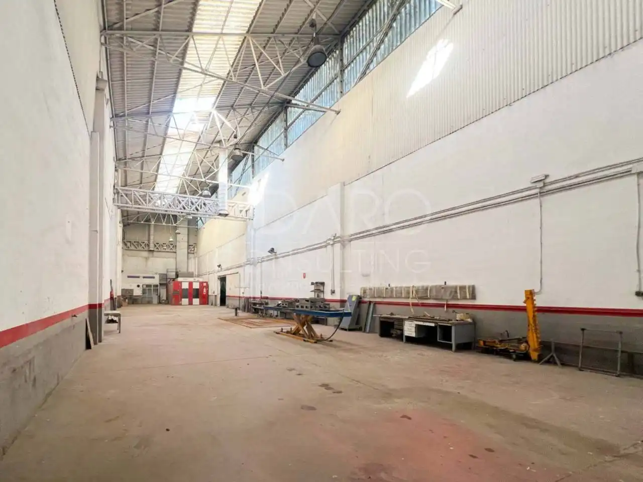 Nau industrial en venda en Guadalajara