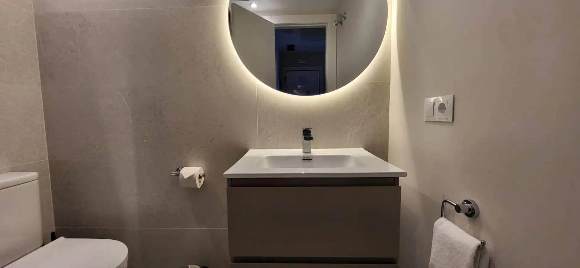 Bany de Apartament en venda en Benahavís amb Aire condicionat, Calefacció i Jardí privat