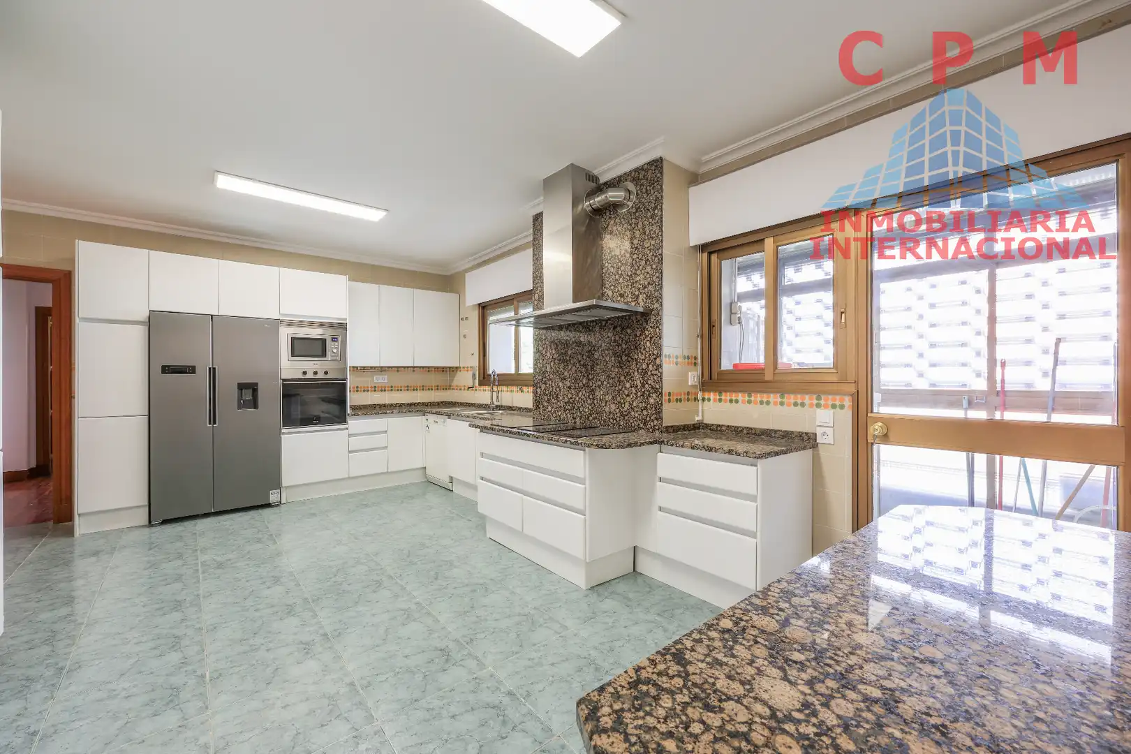 Küche von Wohnung zur Miete in Madrid mit Klimaanlage, Heizung und Parkett
