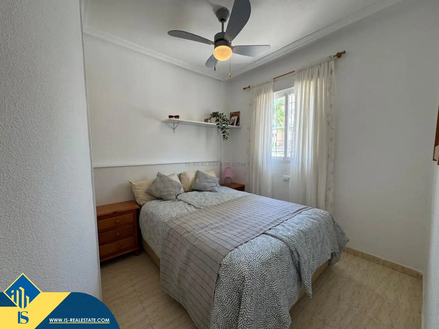 Dormitori de Casa o xalet en venda en Torrevieja amb Aire condicionat, Terrassa i Traster
