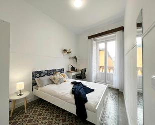 Bedroom of Flat to share in  Madrid Capital  with Heating, Washing machine and Internet