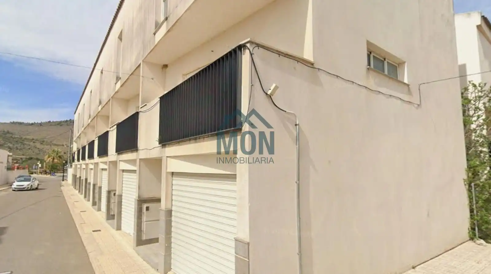 Vista exterior de Edificio en venta en Bellús