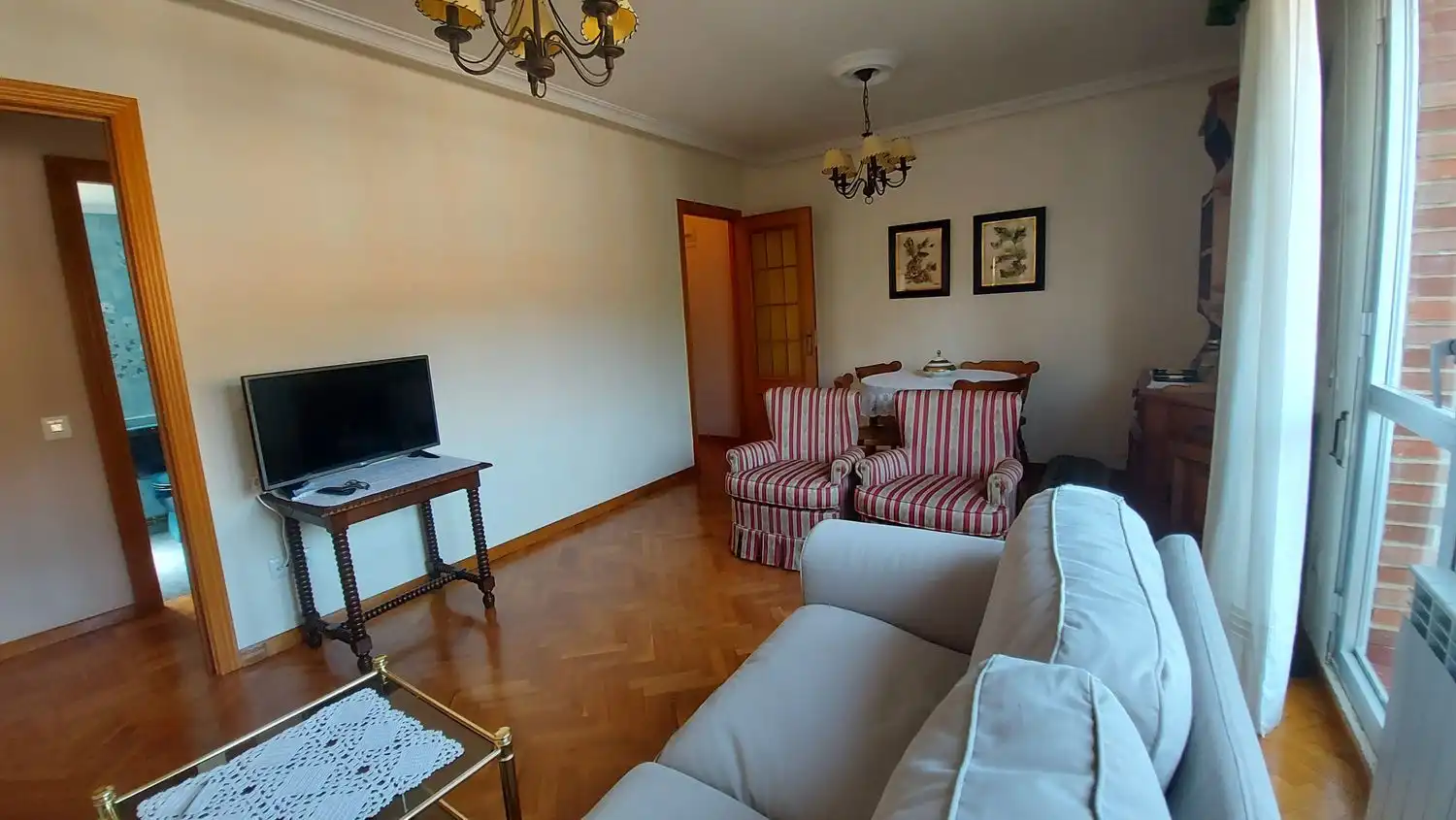 Sala d'estar de Pis en venda en Teverga amb Calefacció, Terrassa i Traster