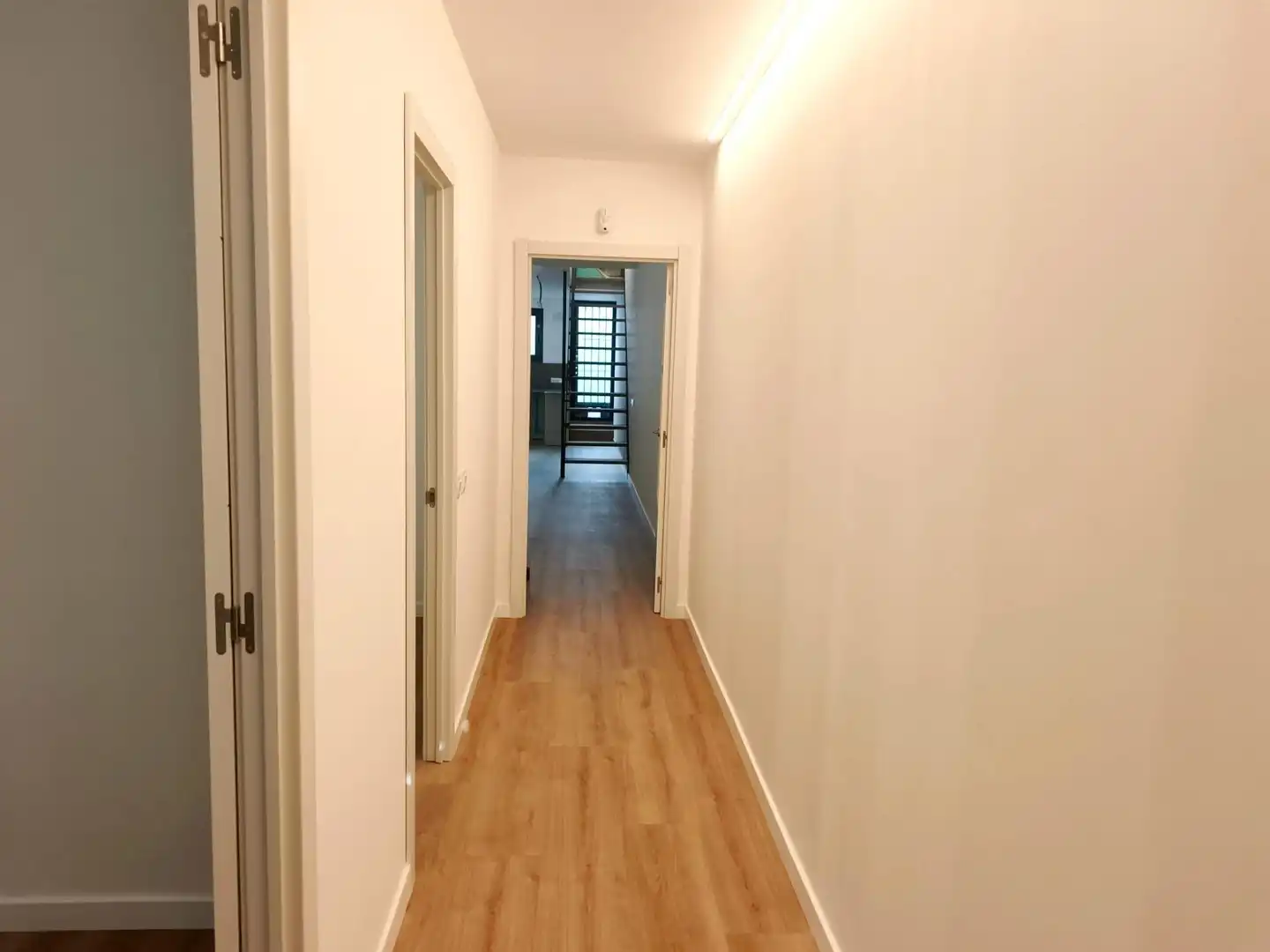 Houses for sale in Sabadell  with Air Conditioner, Parquet flooring and Terrace