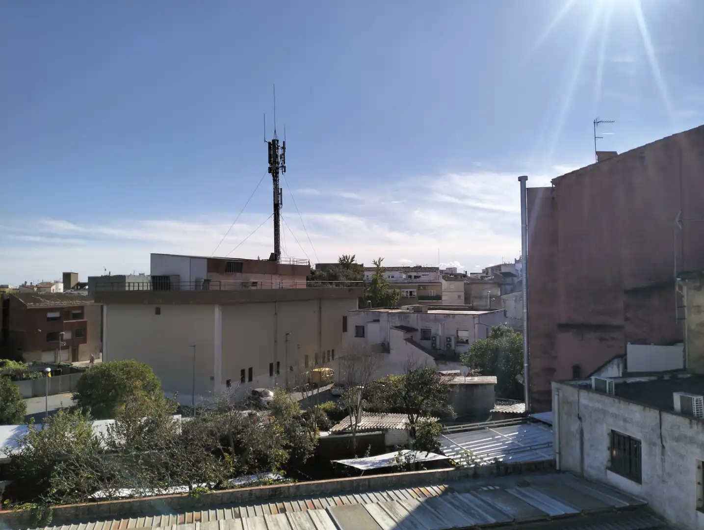 Vista exterior de Ático en venta en Banyoles con Aire acondicionado, Parquet y Terraza