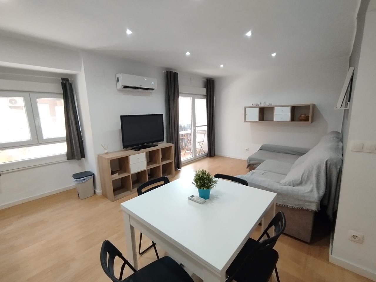 Flat to rent in Carrer de Mendizábal, La Malva-rosa