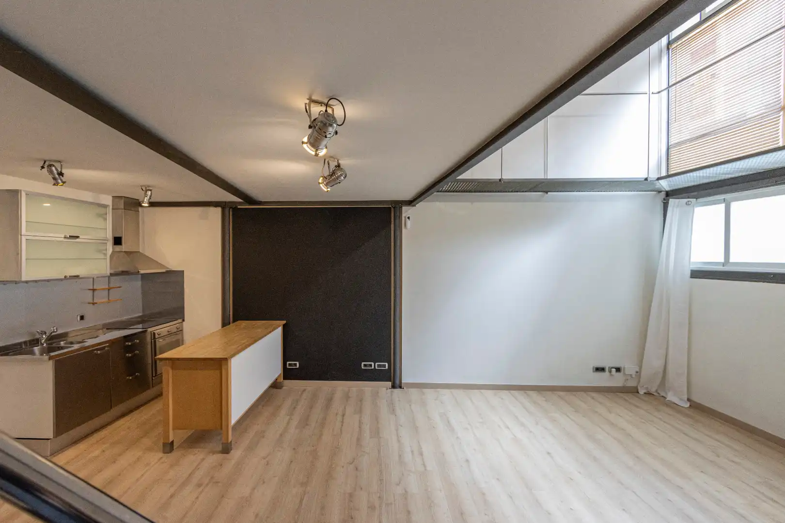 Büro zur Miete in Barcelona mit Alarm