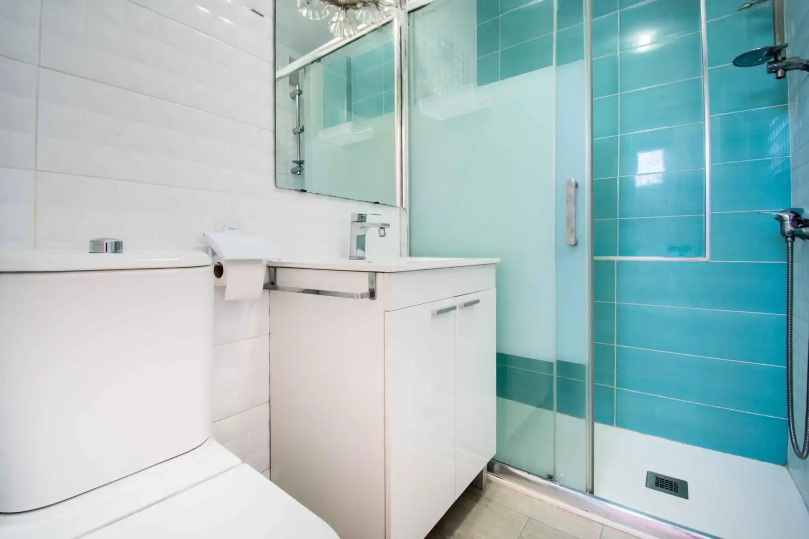 Bany de Apartament en venda en Benidorm amb Piscina