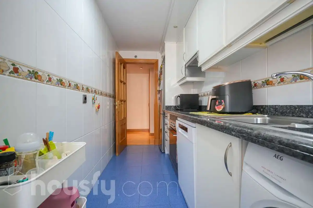 Cocina de Piso en venta en Madrid con Aire acondicionado, Calefacción y Jardín privado
