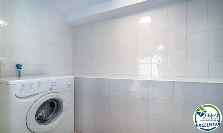 Casa aparellada amb piscina en venda a Muga - Gran Reserva - Badia, imagen 23