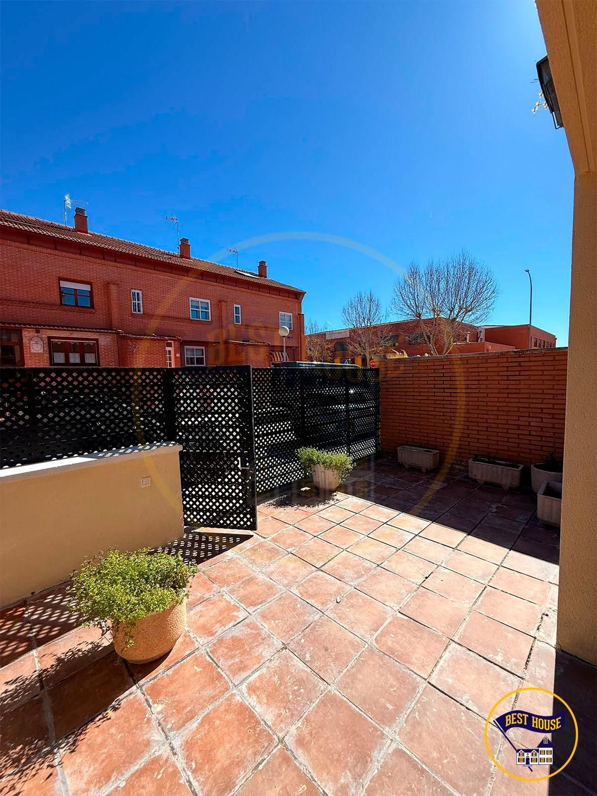 Terrassa de Casa adosada en venda en Cuenca Capital amb Calefacció, Jardí privat i Balcó