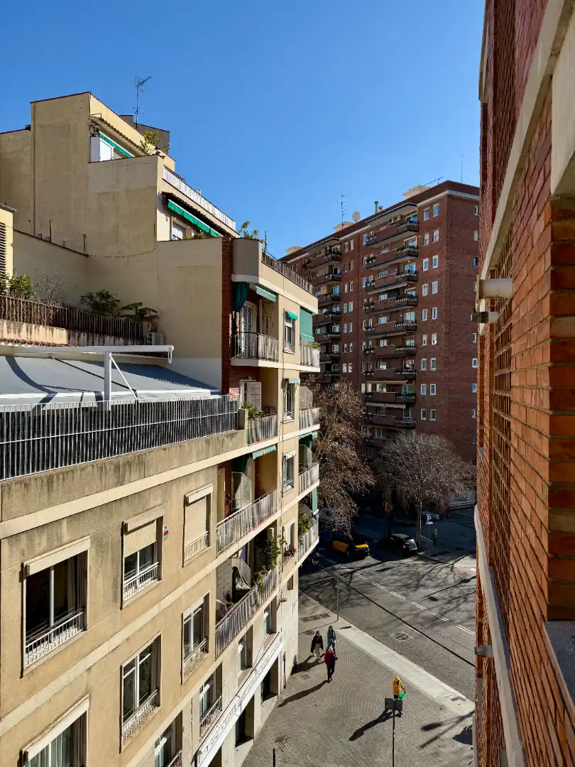Vista exterior de Pis en venda en Barcelona amb Aire condicionat, Calefacció i Parquet
