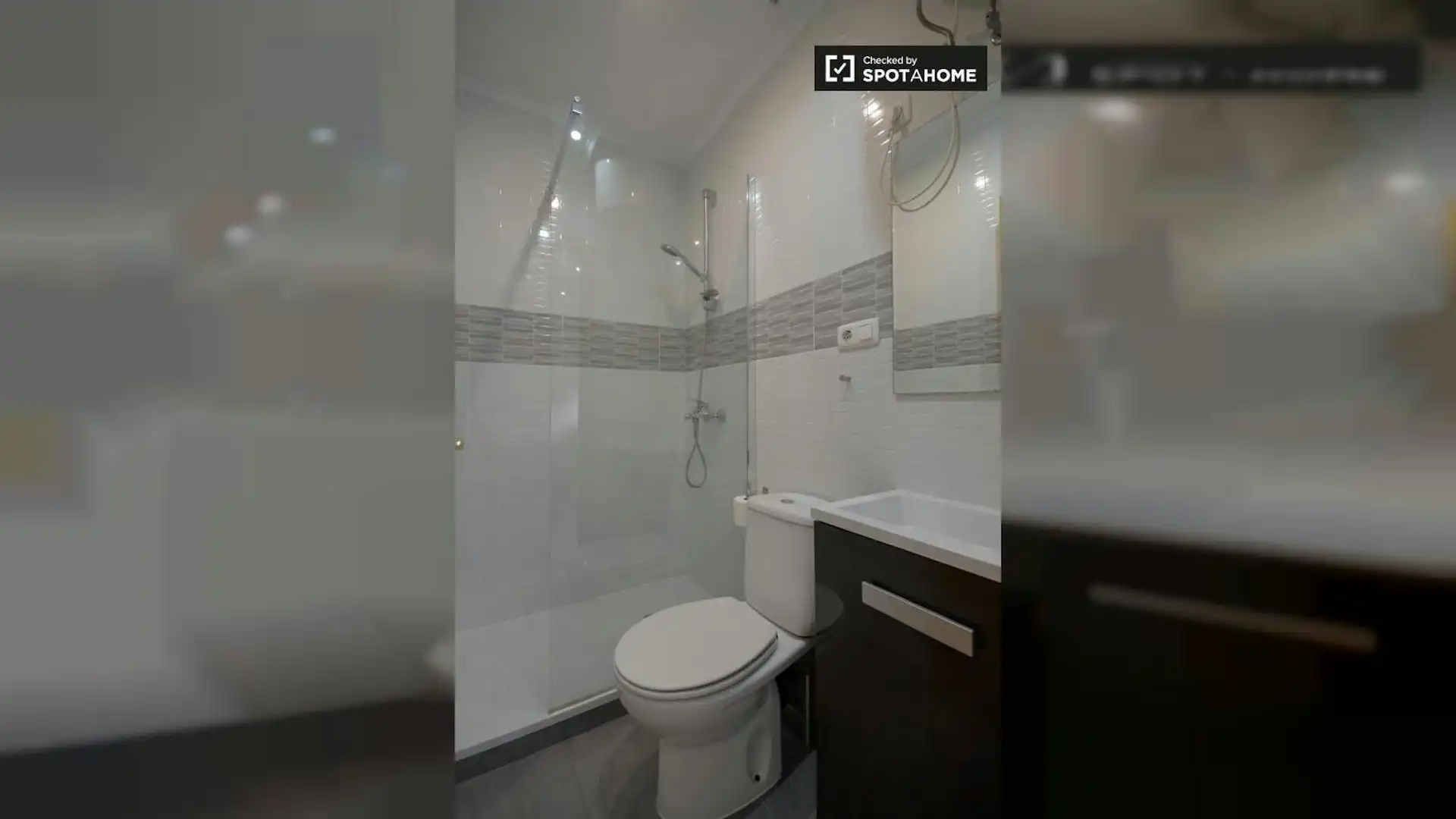 Badezimmer von Wohnung zur Miete in Madrid mit Klimaanlage, Heizung und Möbliert