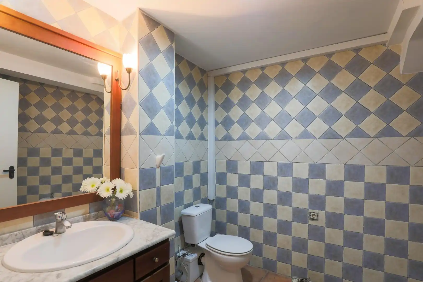 Badezimmer von Haus oder Chalet zum Verkauf in Padul mit Klimaanlage, Heizung und Privatgarten