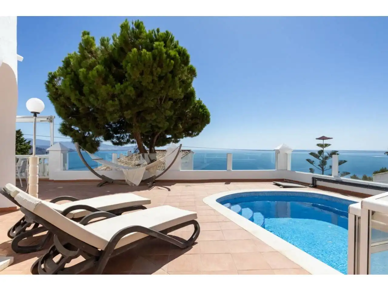 Terrace of Houses for sale in Almuñécar  with Air Conditioner, Private garden and Terrace