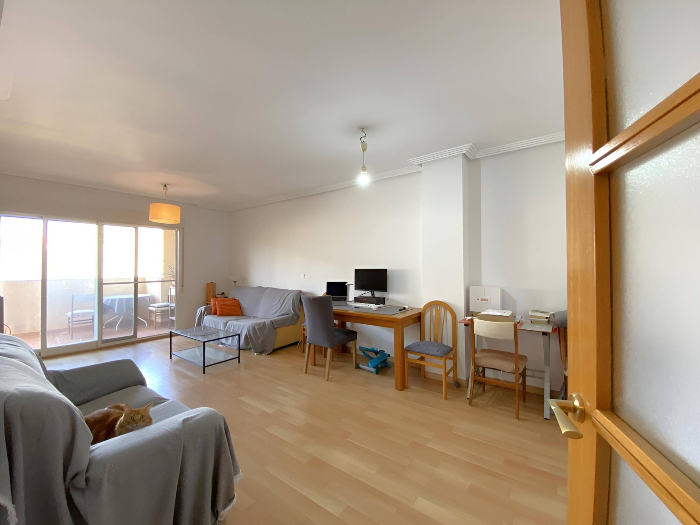 Sala de estar de Piso en venta en San Vicente del Raspeig / Sant Vicent del Raspeig con Aire acondicionado, Terraza y Trastero
