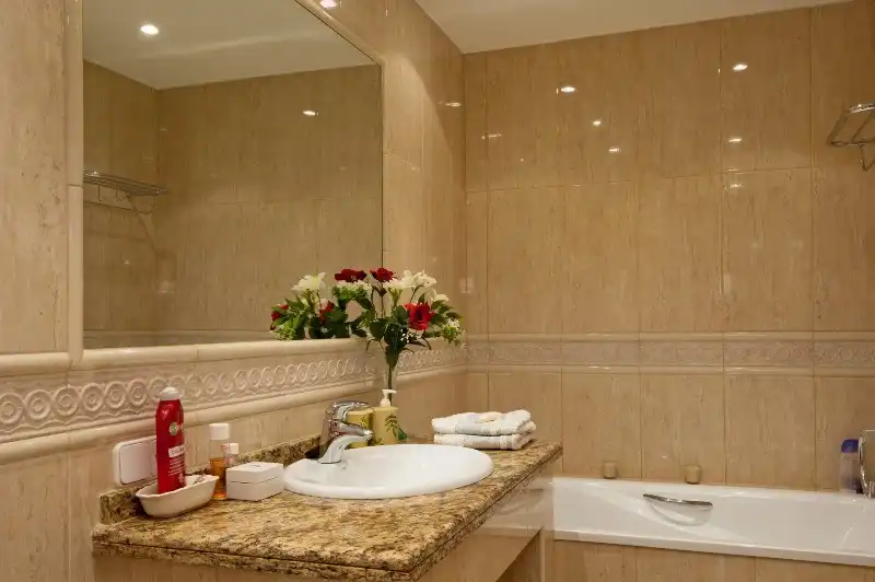 Chalet con piscina en venta en Elviria - Cabopino, imagen 2