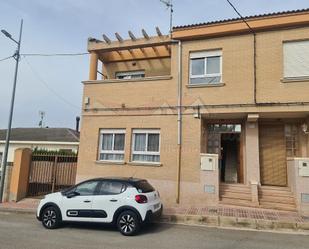 Vista exterior de Casa adosada en venda en Salinas amb Piscina i Moblat