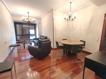 Wohnung mit Aufzug zur Miete in Calle Marcelino Oreja