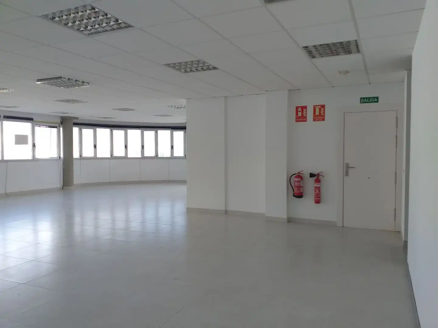 Oficina de lloguer a La Cuesta -Finca España