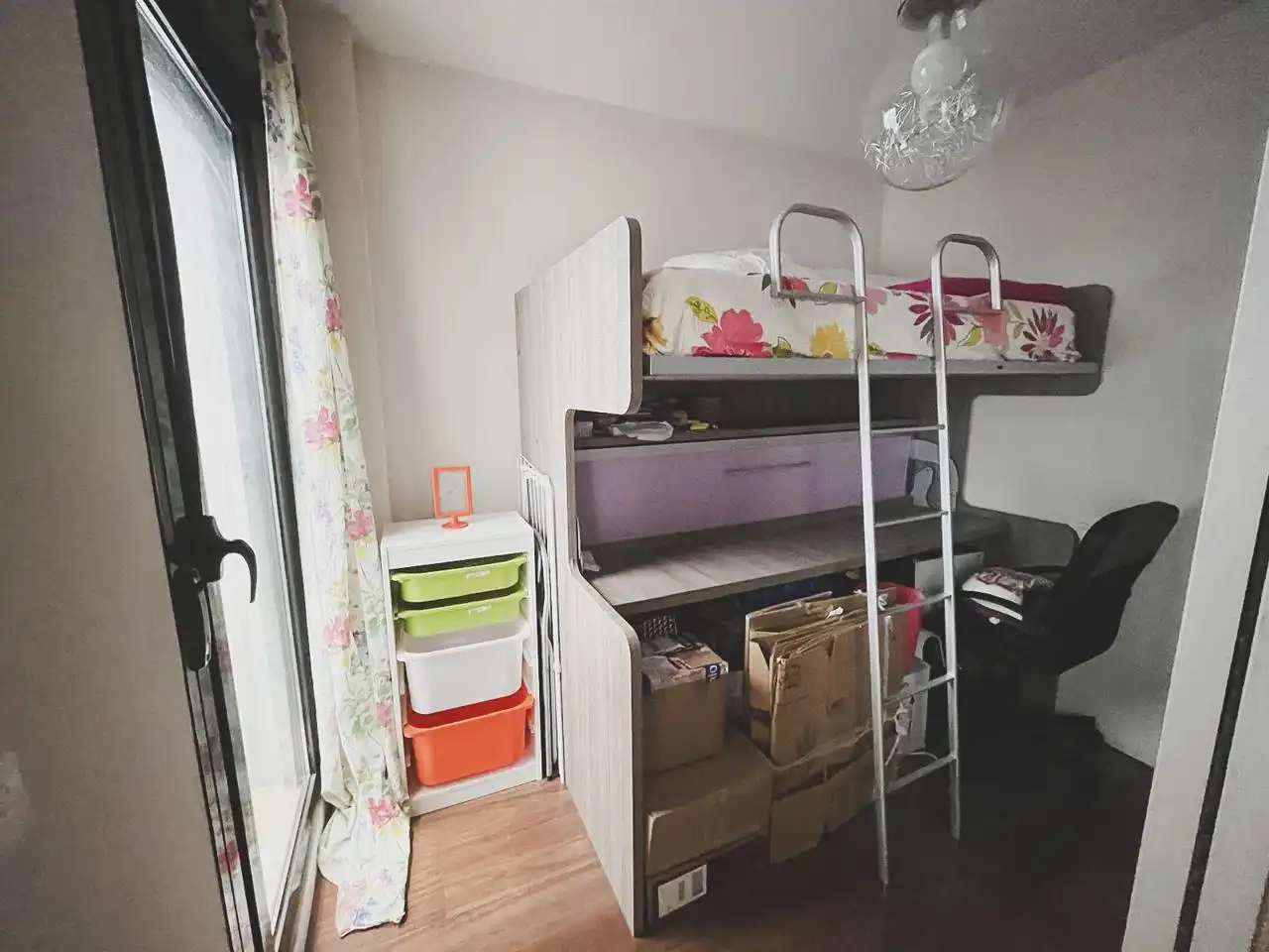 Habitación de Dúplex de alquiler en Cádiz con Terraza y Amueblado