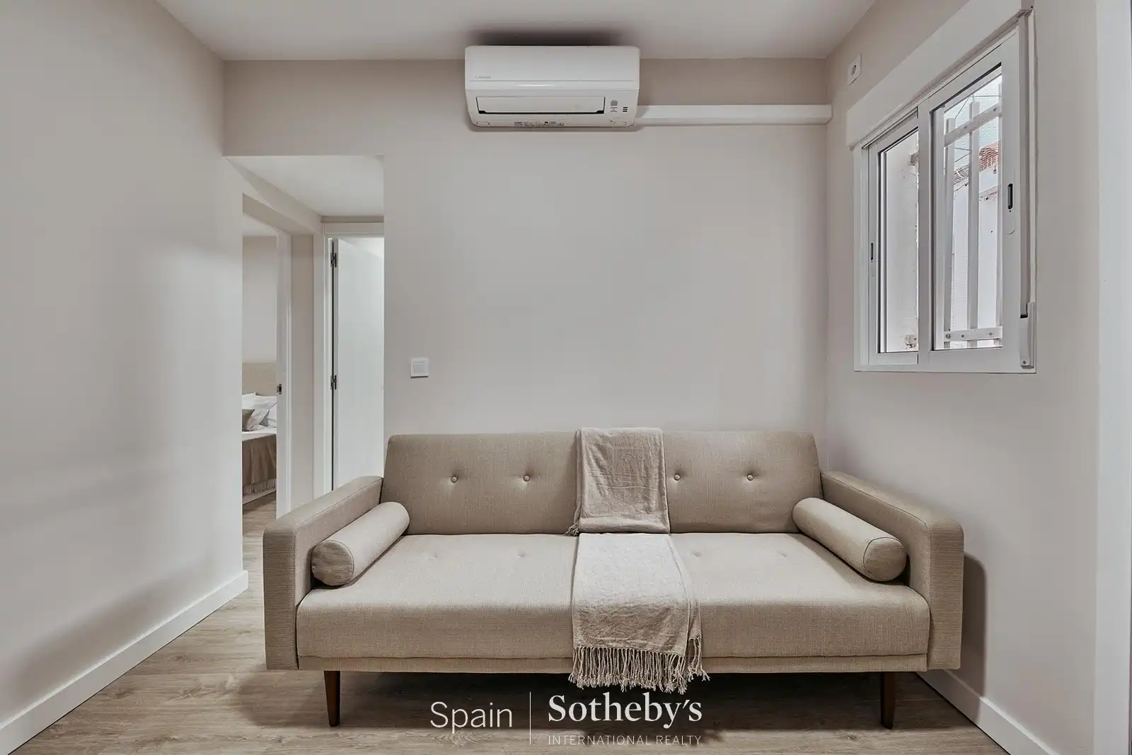 Sala d'estar de Apartament en venda en Madrid amb Aire condicionat i Calefacció