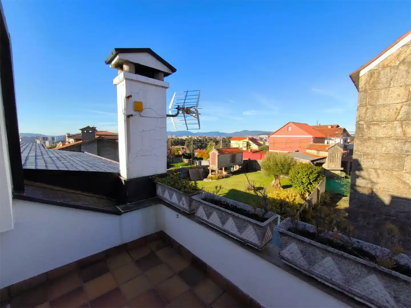 Jardín de Casa adosada en venta en Vigo  con Parquet, Trastero y Amueblado