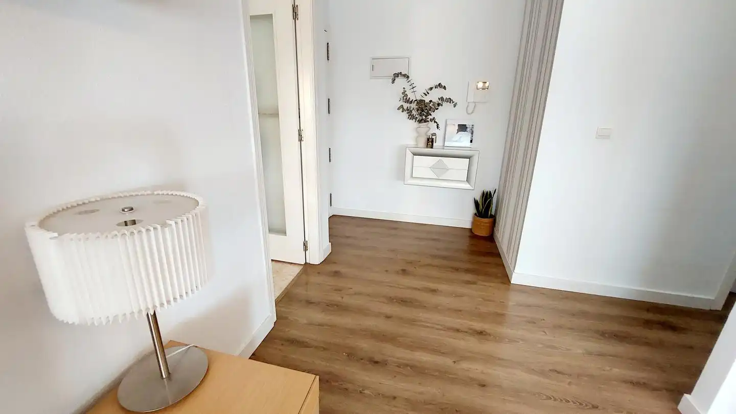 Wohnung zum Verkauf in Elche / Elx mit Klimaanlage, Balkon und Gemeinschaftspool