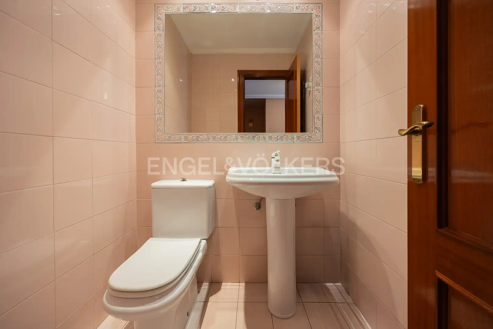 Baño de Casa o chalet en venta en Loiu con Calefacción, Jardín privado y Piscina