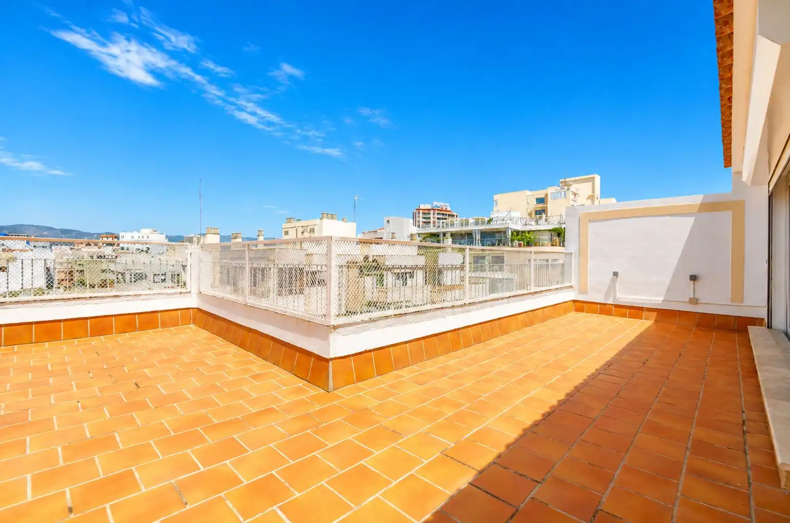 Terraza de Dúplex en venta en  Palma de Mallorca con Aire acondicionado, Parquet y Terraza