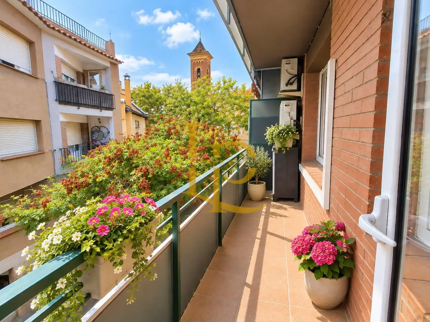 Balcony of Flat for sale in Cerdanyola del Vallès  with Air Conditioner, Heating and Oven