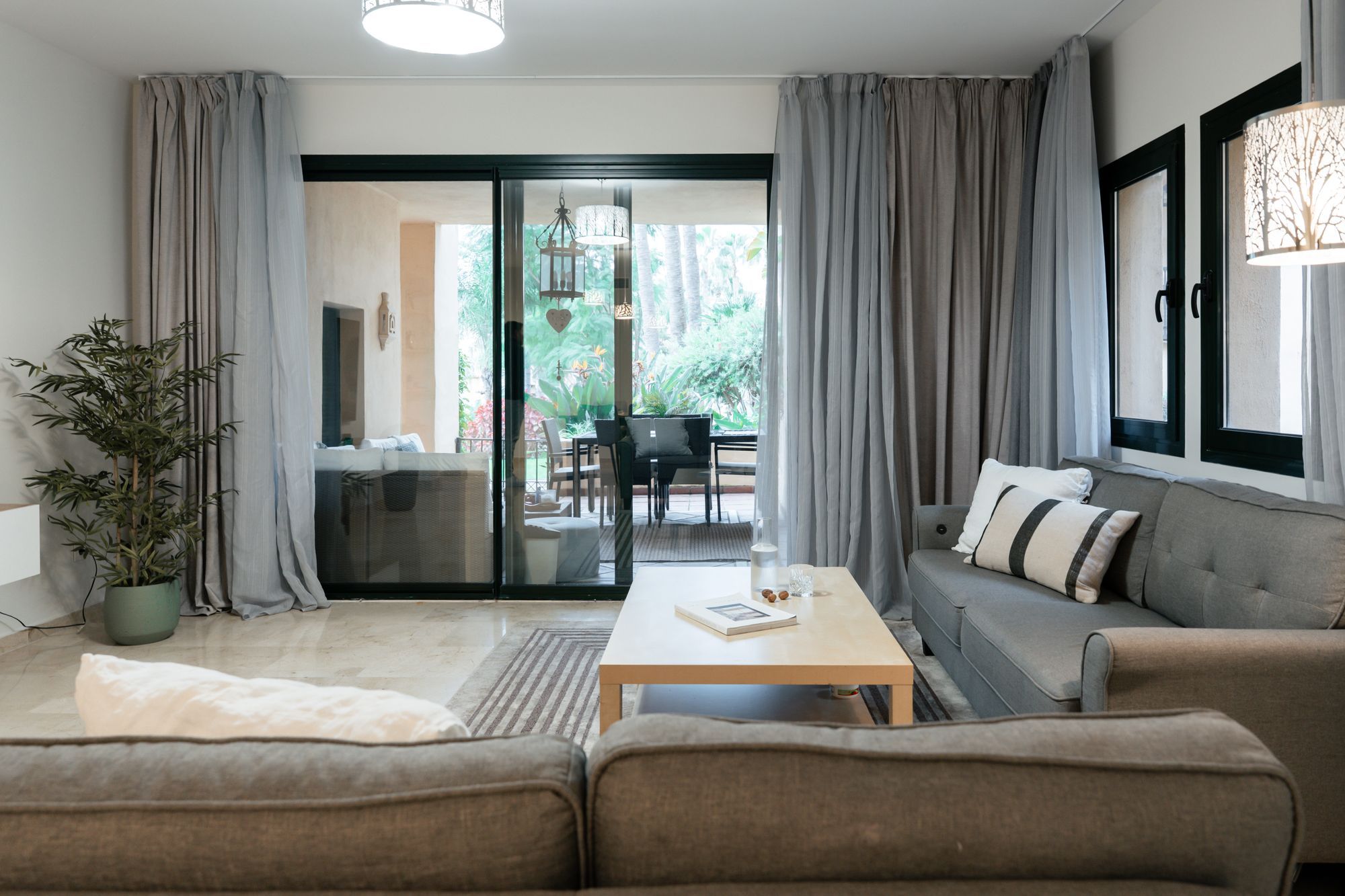 Living room of Apartment for sale in Estepona  with Terrace