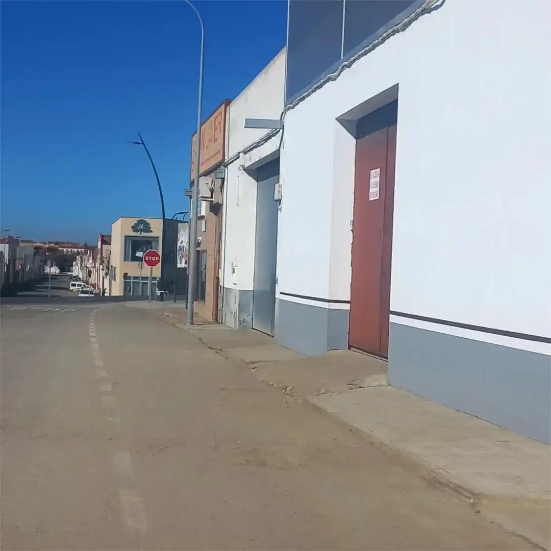 Außenansicht von Fabrikhallen zur Miete in Hinojosa del Duque, Córdoba