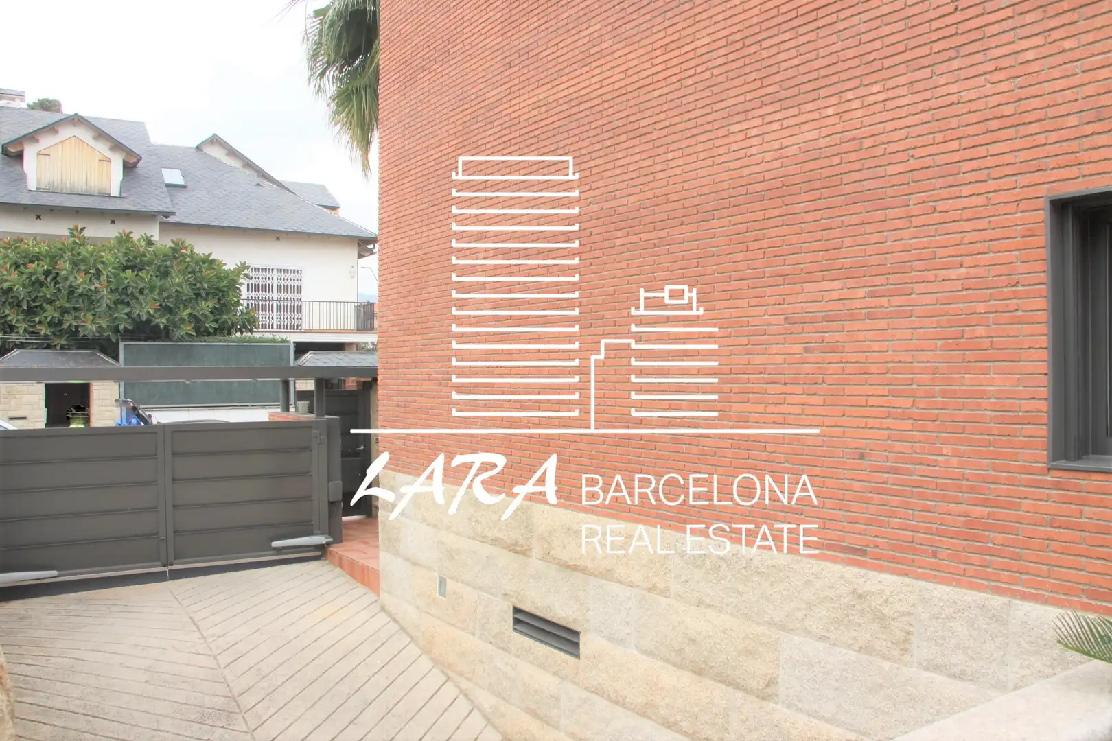 Vista exterior de Casa o chalet en venta en Viladecans con Aire acondicionado, Calefacción y Jardín privado