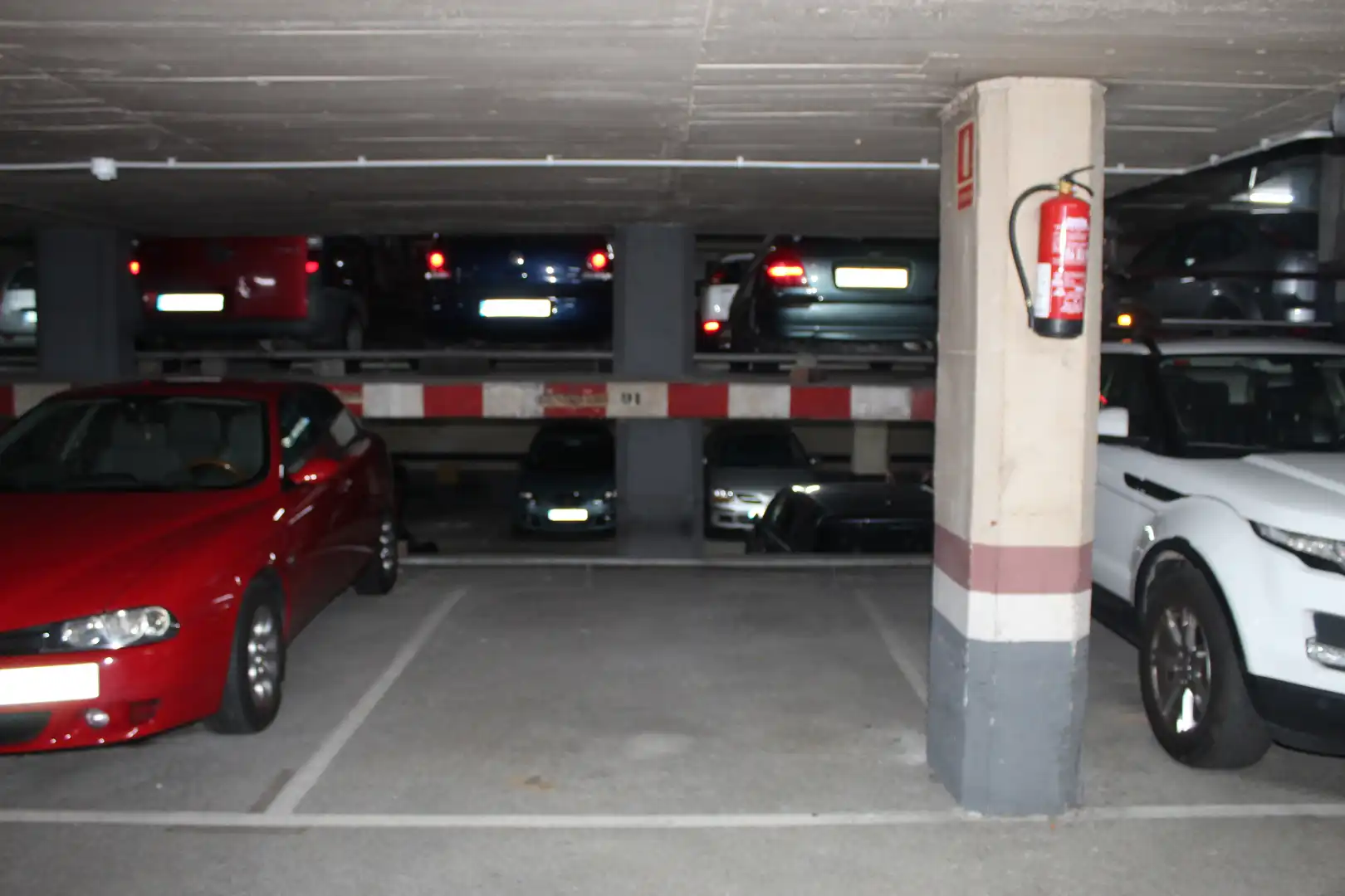 Garatge de lloguer a Travessera de les Corts, 257, Barri de les Corts