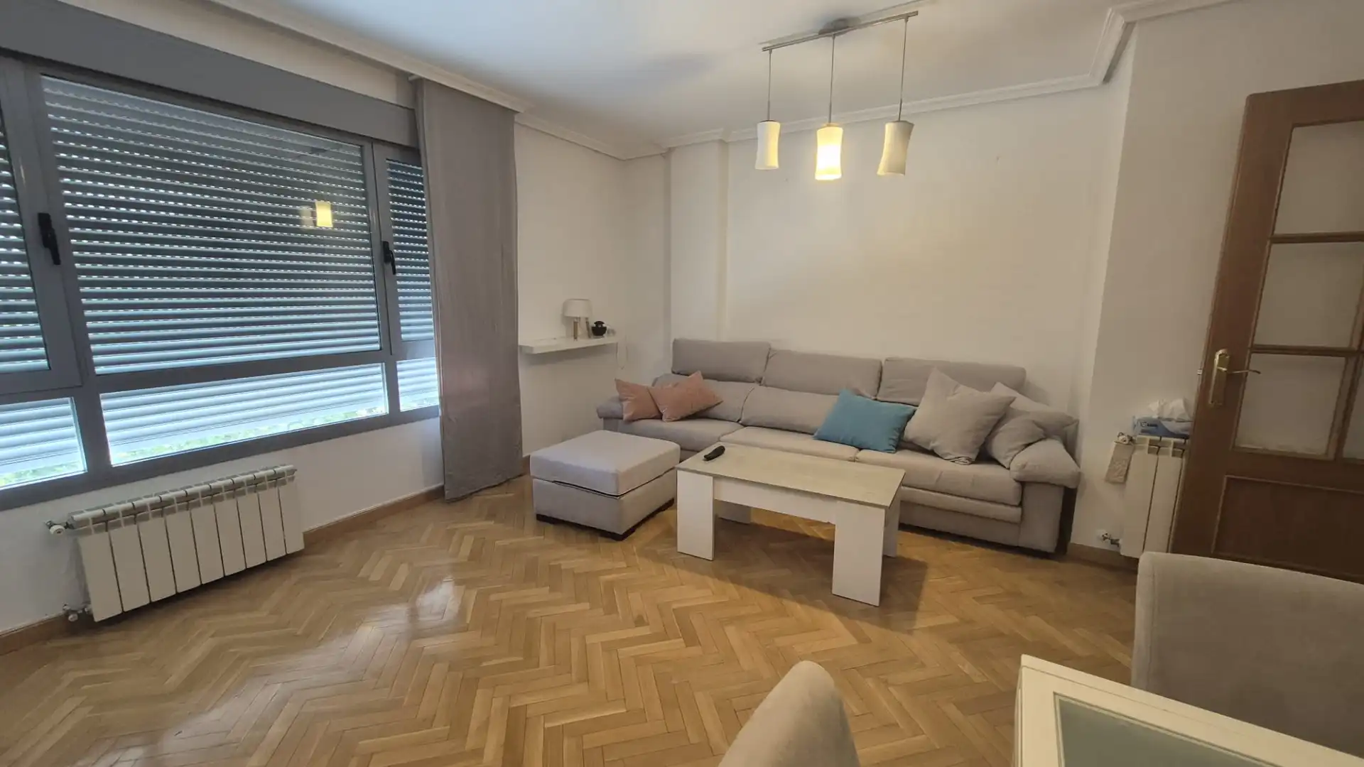 Sala de estar de Piso en venta en Parla con Aire acondicionado, Calefacción y Parquet