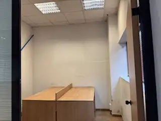 Fabrikhallen zur Miete in Oviedo  mit Alarm