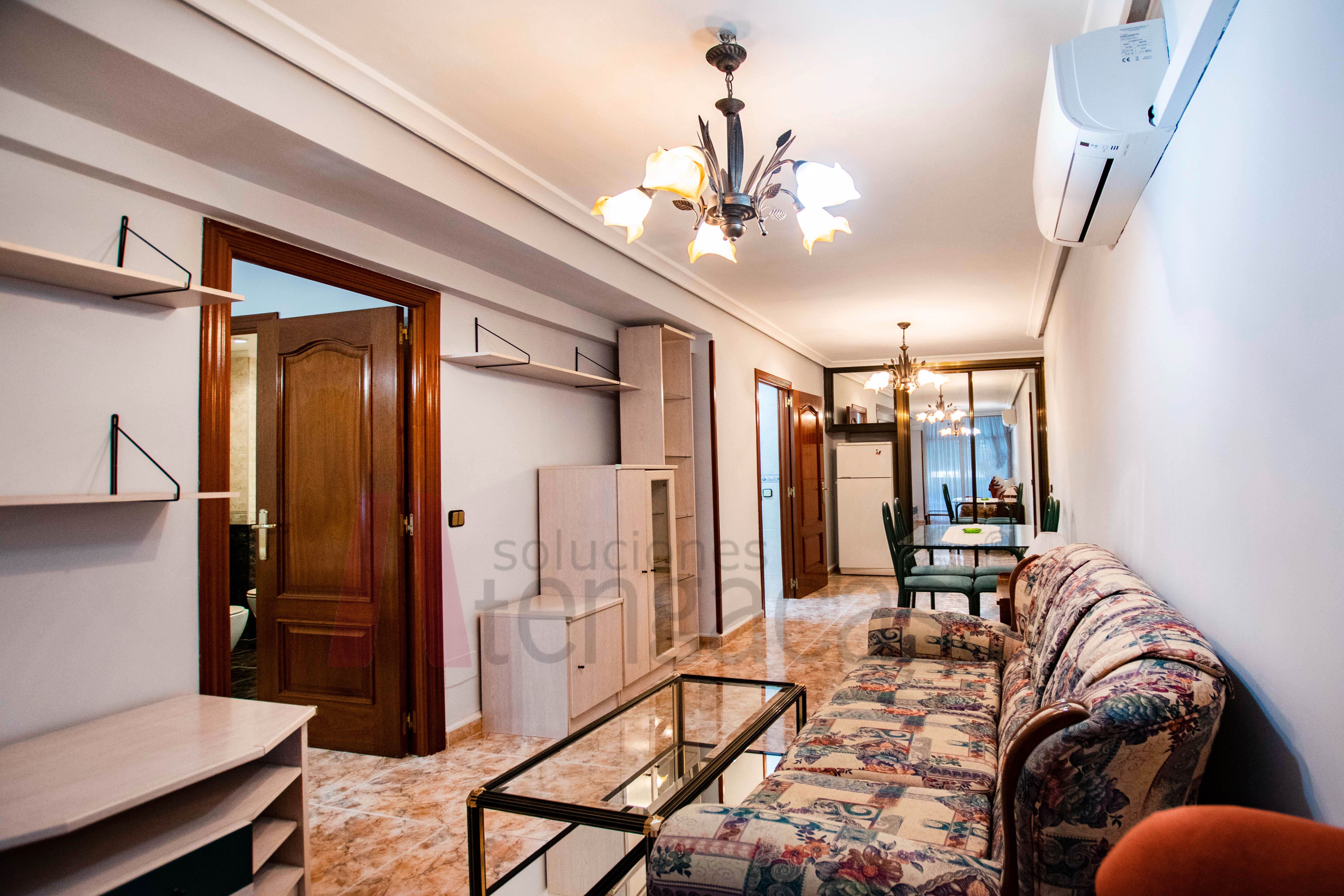Sala de estar de Apartamento de alquiler en  Madrid Capital con Aire acondicionado, Calefacción y Terraza