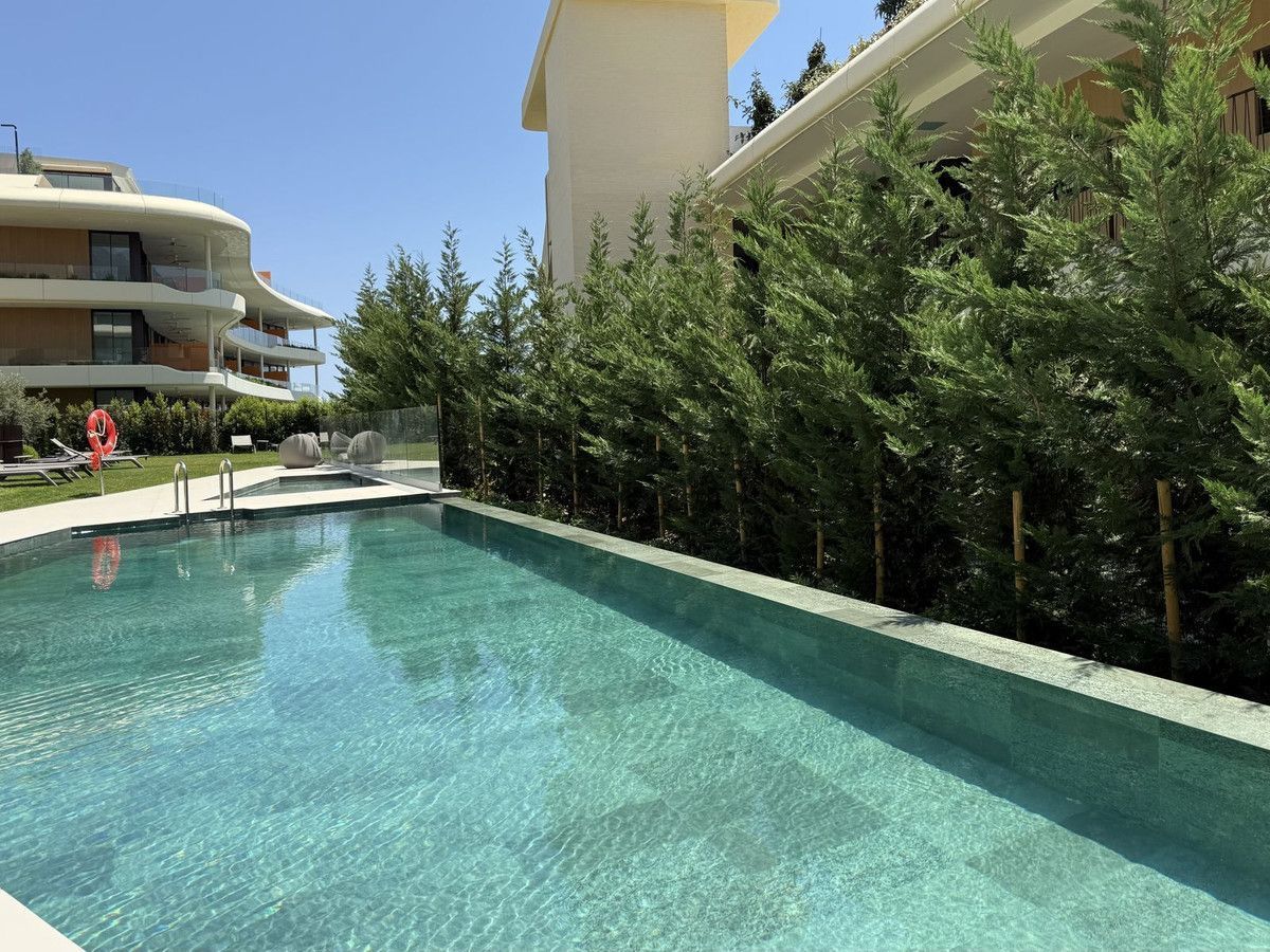 Piscina de Apartament de lloguer en Fuengirola amb Aire condicionat, Calefacció i Terrassa