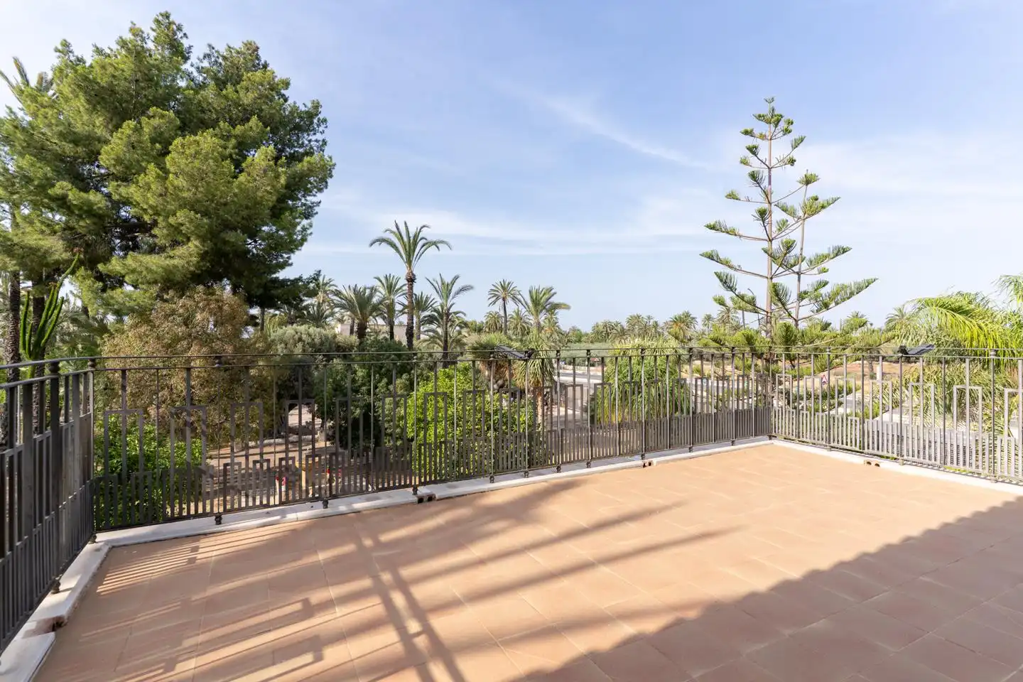 Terrassa de Casa o xalet en venda en Elche / Elx amb Calefacció, Jardí privat i Parquet