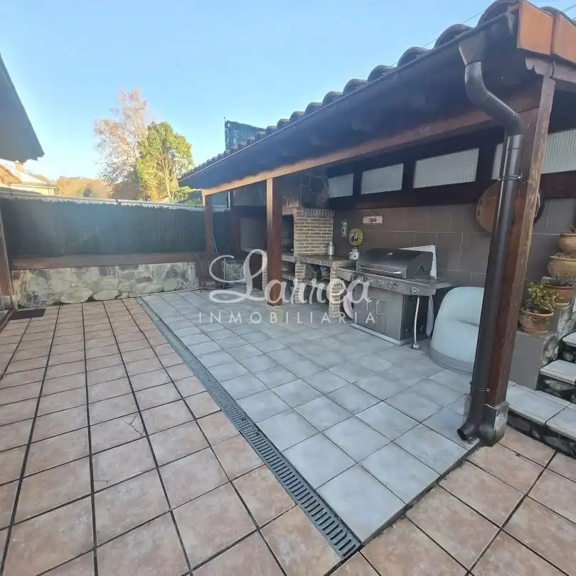 Terrassa de Casa o xalet en venda en Amorebieta-Etxano amb Calefacció, Jardí privat i Terrassa
