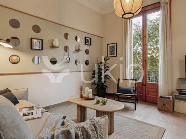 Apartament amb balcó de lloguer a Carrer de Pau Claris