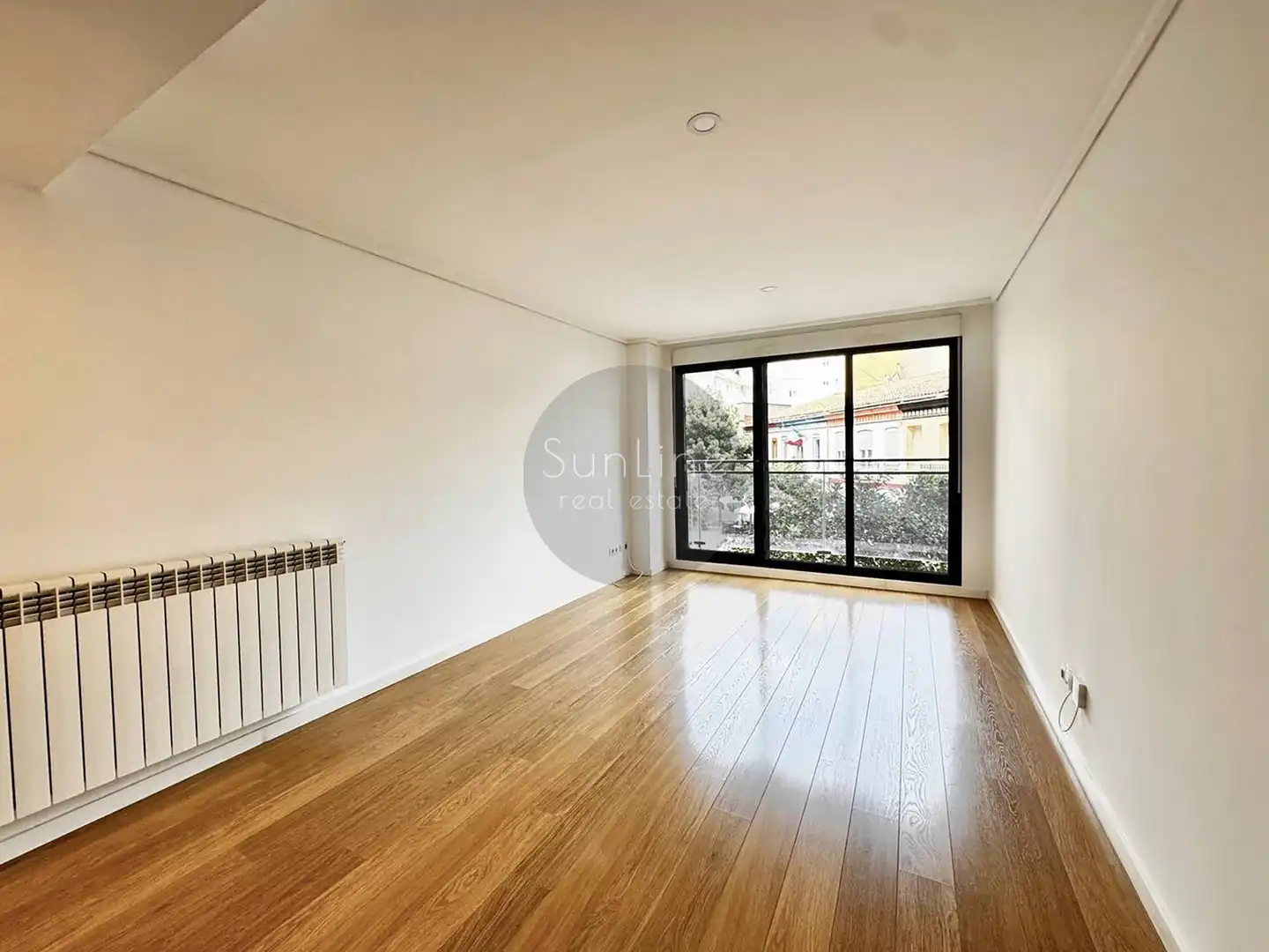 Außenansicht von Wohnung zur Miete in Valencia mit Klimaanlage, Abstellraum und Haustiere erlaubt